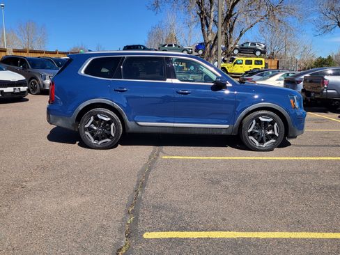 Used 2023 Kia Telluride S w/ S Sunroof Package image 2