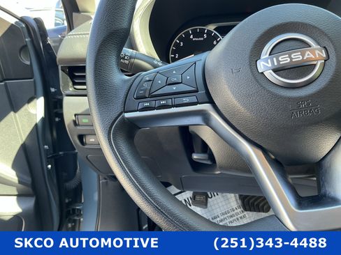 Used 2024 Nissan Sentra SV FWD image 19