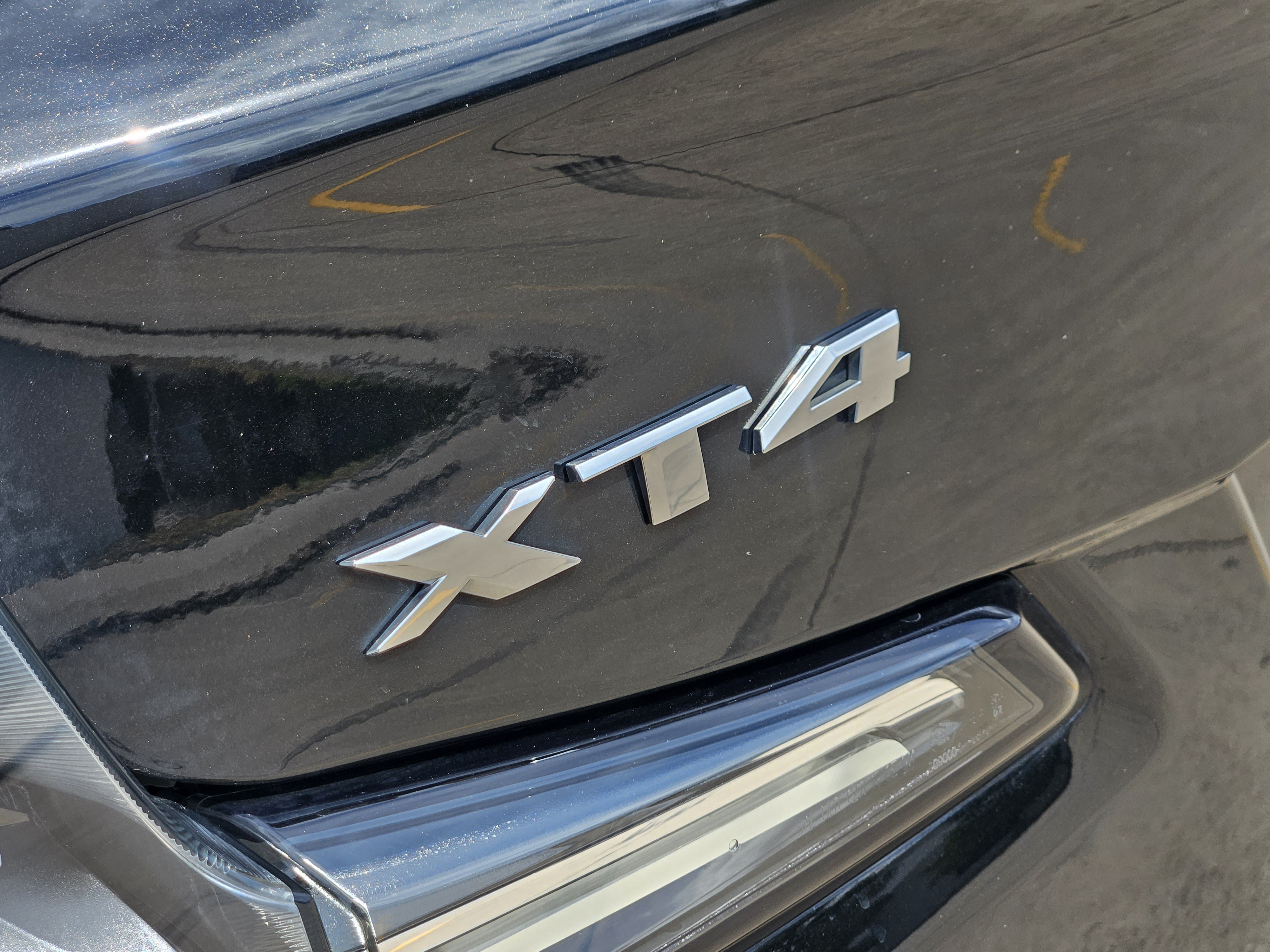 Used 2023 Cadillac XT4 Sport w/ Cold Weather Package FWD image 8