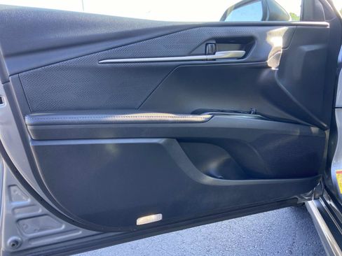 Used 2025 Toyota Camry XSE FWD image 16
