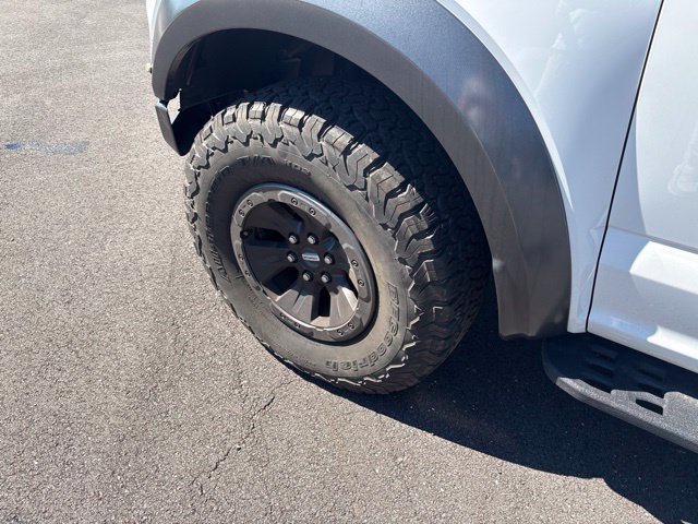 Used 2018 Ford F150 Raptor w/ Equipment Group 802A Luxury AWD/4WD image 4