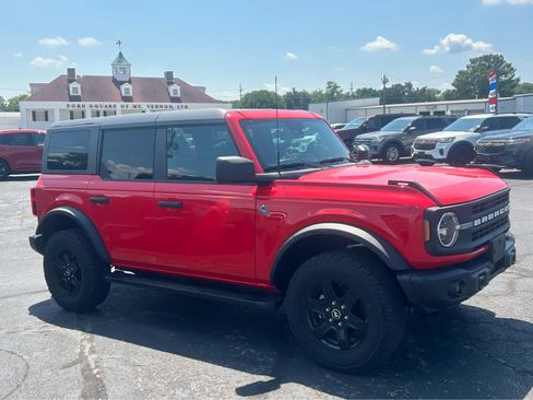 Used 2023 Ford Bronco Black Diamond AWD/4WD image 3