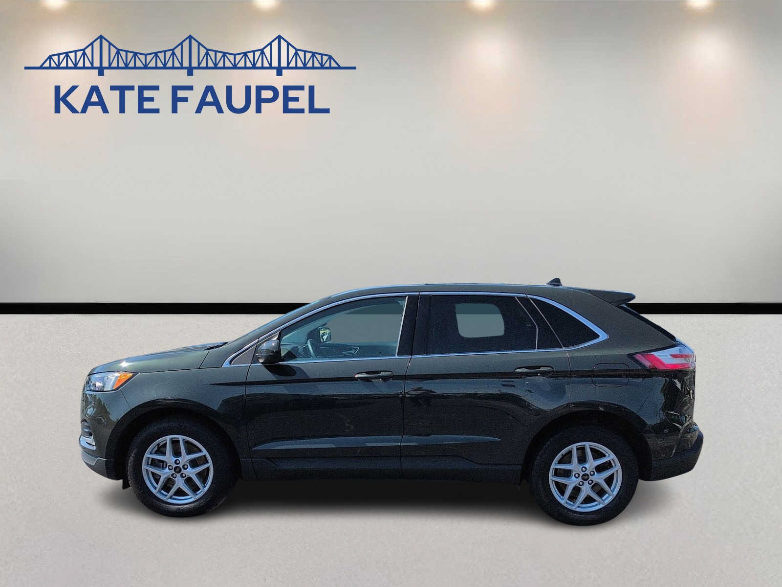Used 2024 Ford Edge SEL w/ Convenience Package AWD/4WD image 4