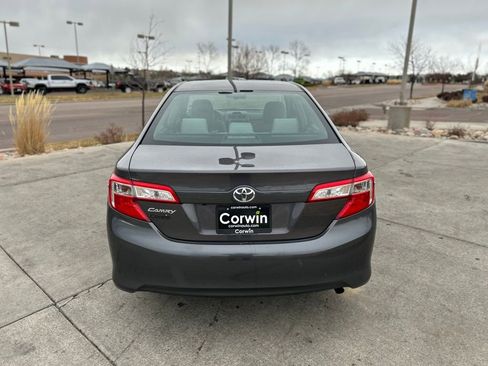Used 2014 Toyota Camry L image 6