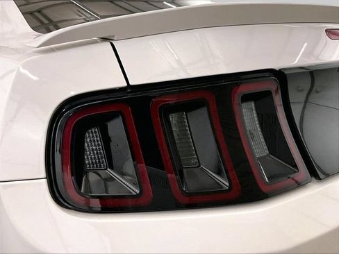 Used 2013 Ford Mustang GT Premium w/ Security Pkg RWD image 28