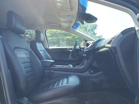 Used 2019 Ford Edge SEL w/ Equipment Group 201A AWD/4WD image 24