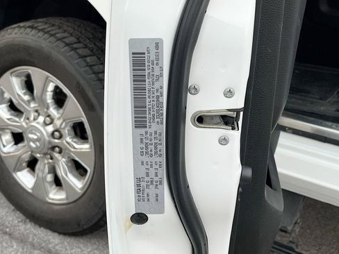 Used 2019 RAM 2500 Limited AWD/4WD image 34