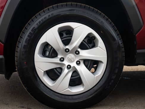 Used 2024 Toyota RAV4 LE image 6