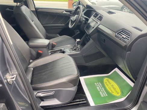 Used 2022 Volkswagen Tiguan SE FWD image 14