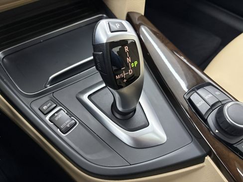 Used 2017 BMW 320i xDrive Sedan image 22