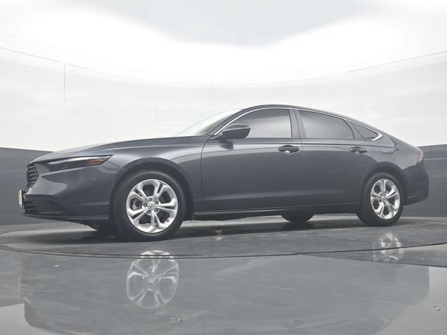 Used 2025 Honda Accord LX image 30