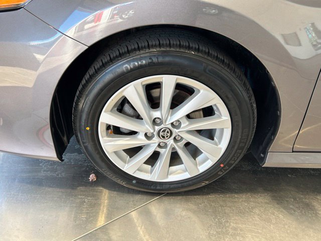 Used 2023 Toyota Camry LE FWD image 4