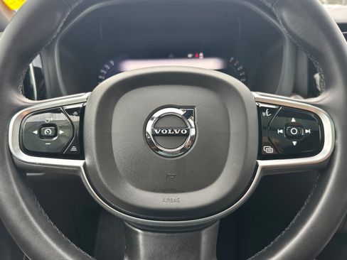 Used 2023 Volvo XC60 B5 Plus w/ Climate Package FWD image 27