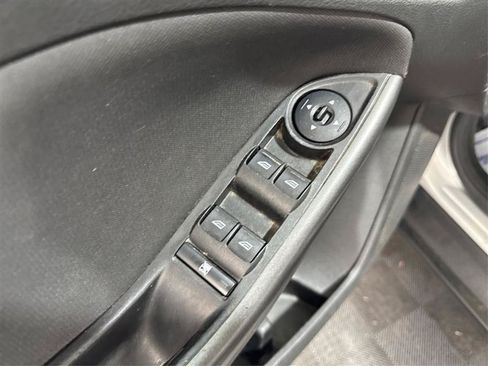 Used 2018 Ford Focus SEL FWD image 31