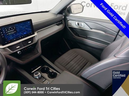 Used 2025 Ford Explorer ST-Line w/ ST-Line Street Pack image 28