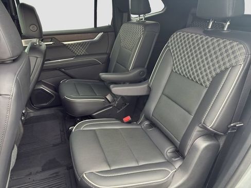 Used 2024 GMC Acadia Denali w/ Super Cruise Package AWD/4WD image 14