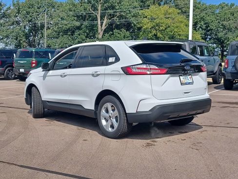 Used 2024 Ford Edge SE image 15