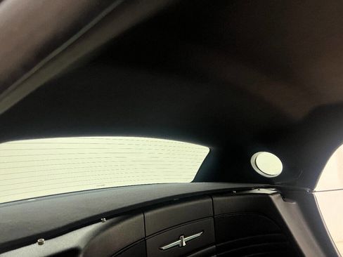 Used 2005 Ford Thunderbird Deluxe image 58