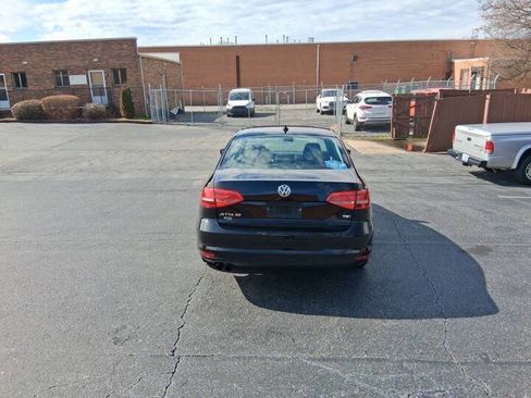Used 2015 Volkswagen Jetta SE FWD image 6