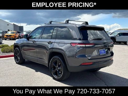 Used 2023 Jeep Grand Cherokee Altitude AWD/4WD image 3