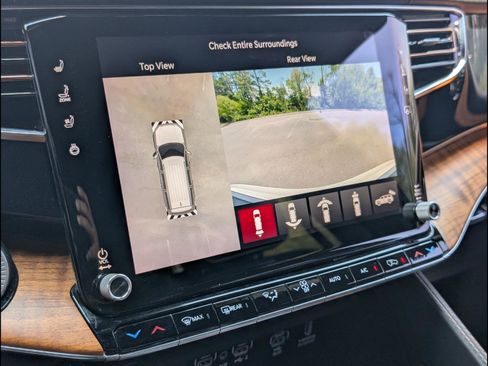 Used 2022 Jeep Grand Wagoneer Series III w/ Rear Seat Video Group 1 AWD/4WD image 17