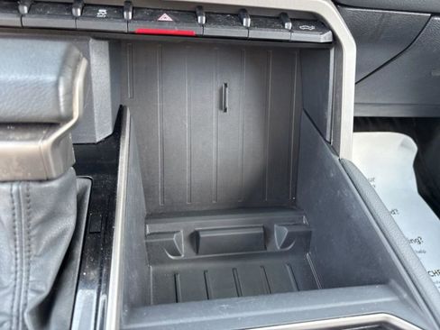 Used 2025 Toyota Tundra Limited image 22