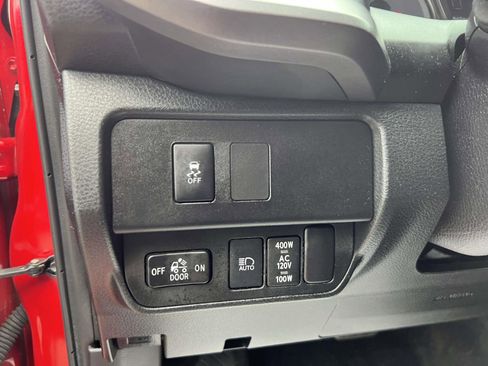 Used 2023 Toyota Tacoma TRD Off-Road image 19