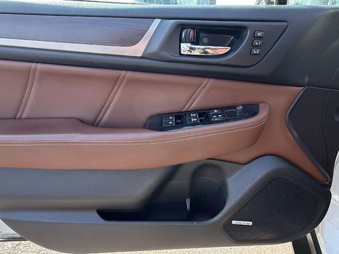 Used 2017 Subaru Outback 2.5i Touring w/ Popular Package #5A image 19