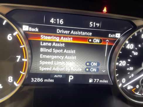 Used 2023 Nissan Rogue SL w/ SL Premium Package image 18