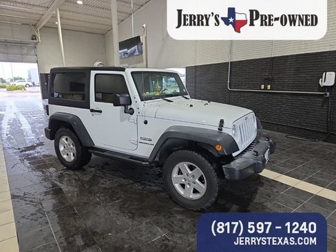 Used 2017 Jeep Wrangler Sport w/ Quick Order Package 24S AWD/4WD image 2
