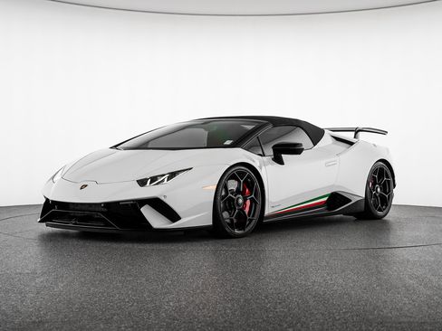 Used 2018 Lamborghini Huracan Performante AWD/4WD image 1