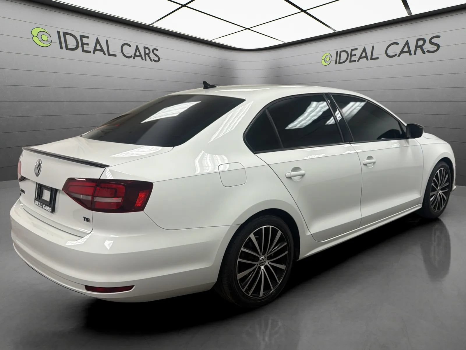 Used 2016 Volkswagen Jetta Sport FWD image 5