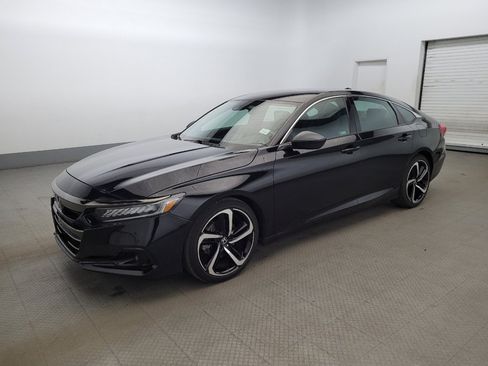 Used 2022 Honda Accord Sport image 2