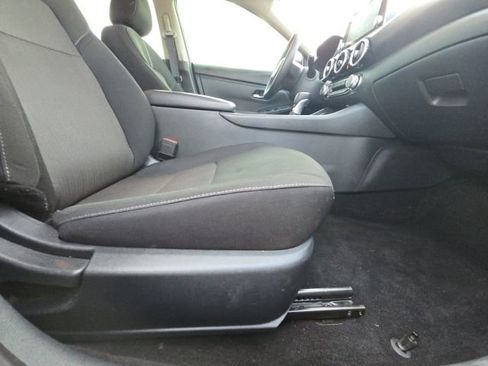 Used 2024 Nissan Sentra SV image 13