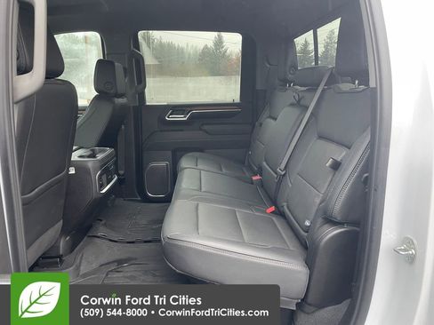 Used 2025 GMC Sierra 3500 Denali image 11