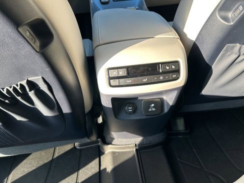 Used 2024 Hyundai Palisade Calligraphy image 28