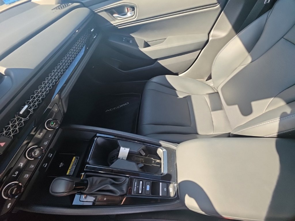 Used 2025 Honda Accord EX-L image 23