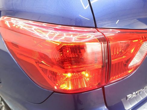 Used 2019 Nissan Pathfinder SV w/ Cargo Package image 27