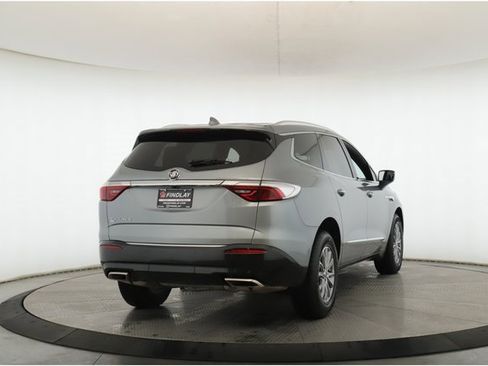Used 2023 Buick Enclave Essence image 7