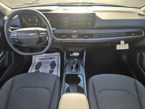 Used 2025 Kia K4 LXS image 13