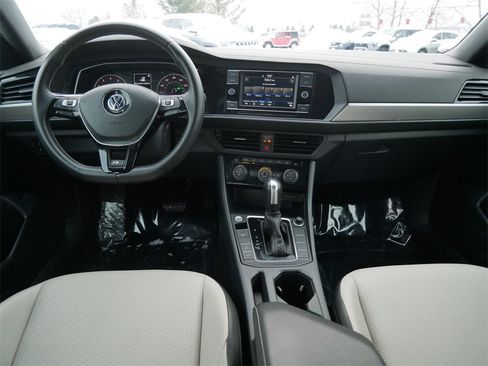 Used 2020 Volkswagen Jetta R-Line w/ R-Line Cold Weather Package image 19