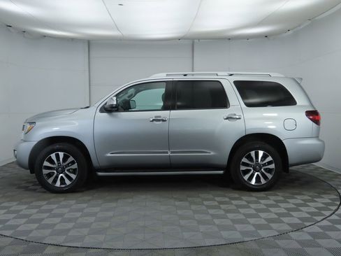 Used 2021 Toyota Sequoia Limited image 8