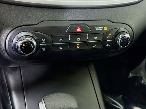 Used 2019 Kia Sorento L image 7