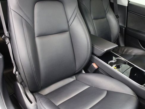 Used 2020 Tesla Model 3 Long Range image 25