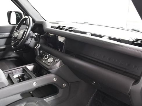 Used 2023 Land Rover Defender 110 X-Dynamic SE AWD/4WD image 19
