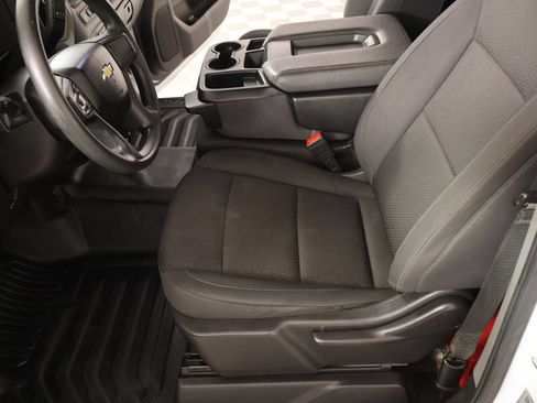 Used 2025 Chevrolet Silverado 1500 W/T RWD image 9