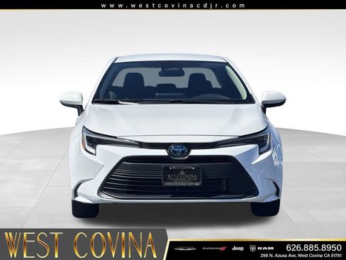Used 2024 Toyota Corolla LE AWD/4WD image 3