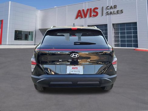 Used 2025 Hyundai Kona SEL FWD image 7