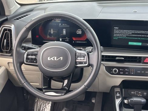 Used 2025 Kia Sorento S w/ Panoramic Sunroof Package image 13