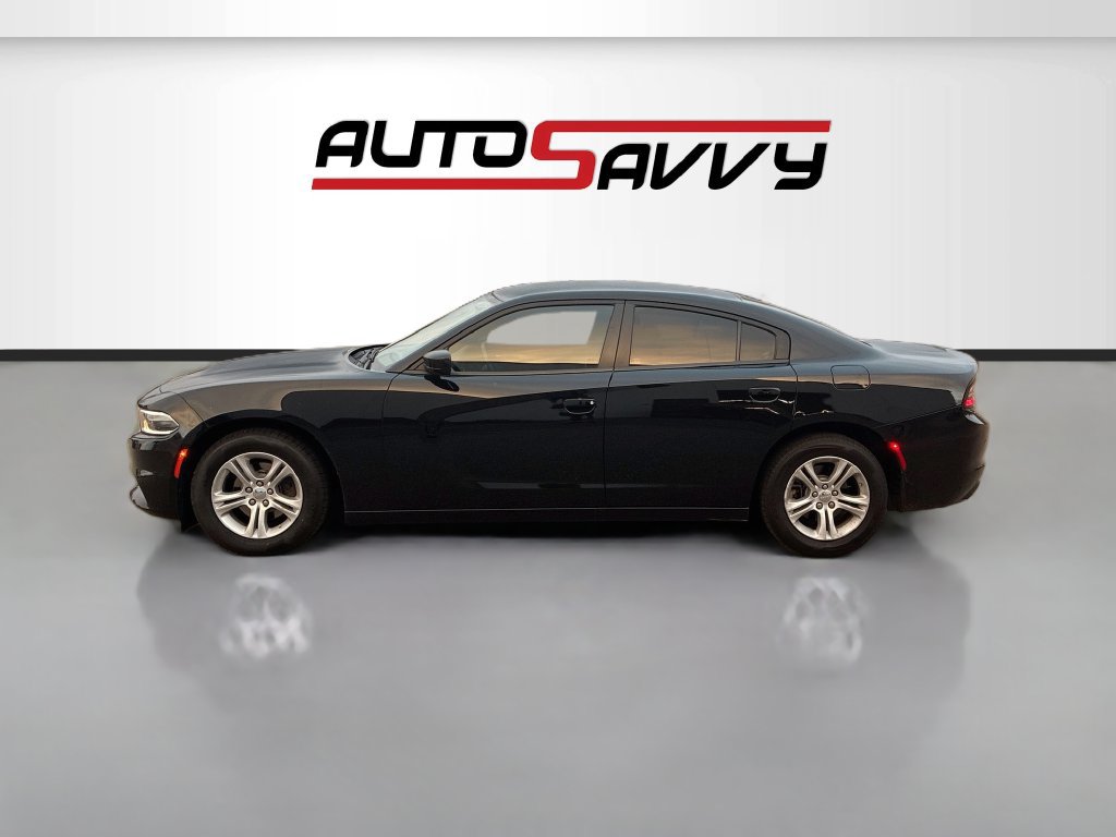 Used 2023 Dodge Charger SXT RWD image 3